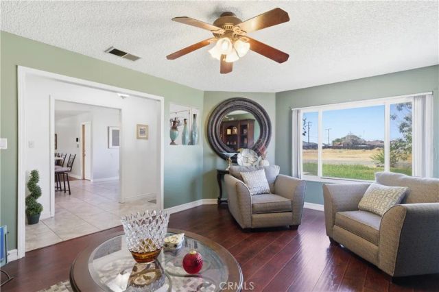 8801 Hickory, California City, CA 93505