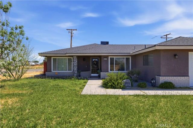 8801 Hickory, California City, CA 93505