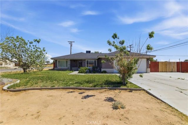 8801 Hickory, California City, CA 93505