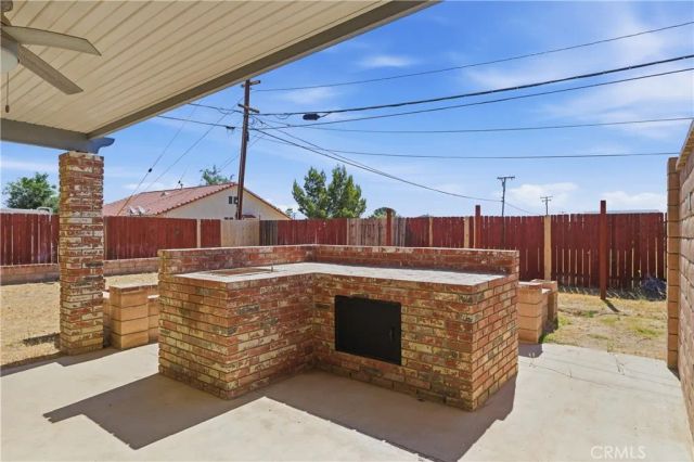 8801 Hickory, California City, CA 93505
