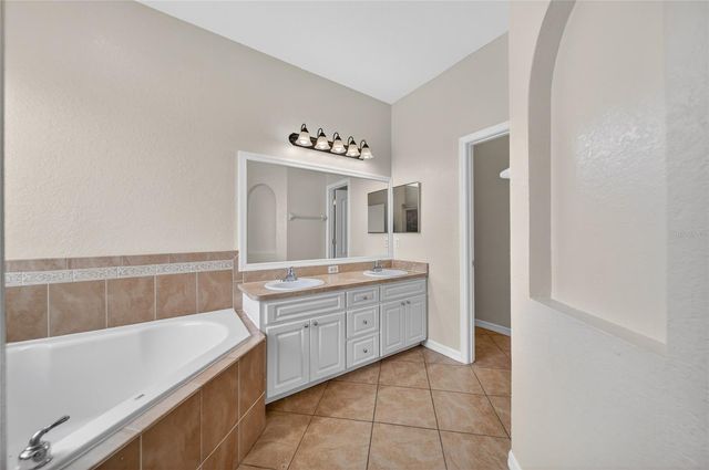 4656 MAGNOLIA PRESERVE LOOP, Winter Haven, FL 33880