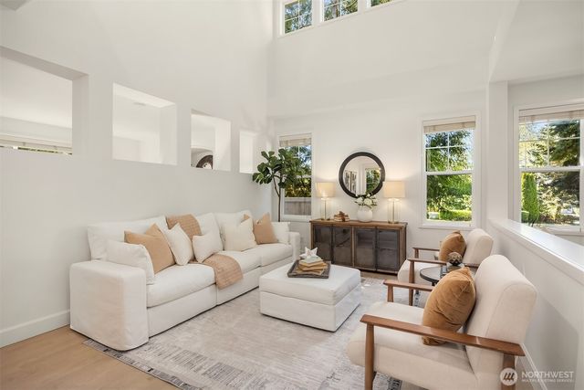 1032 272nd Place SE, Sammamish, WA 98075