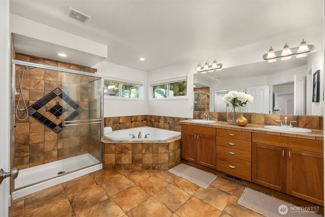 1032 272nd Place SE, Sammamish, WA 98075