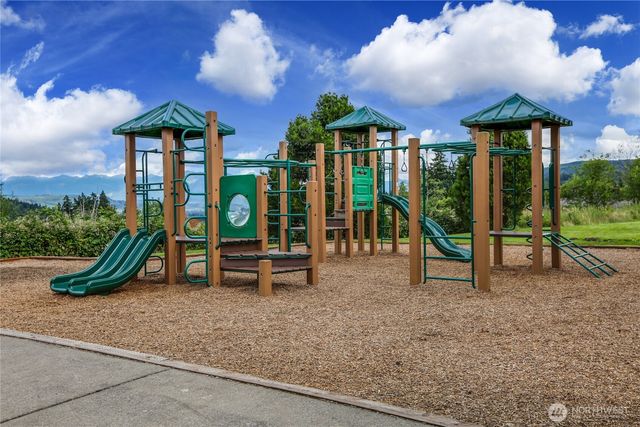 1032 272nd Place SE, Sammamish, WA 98075