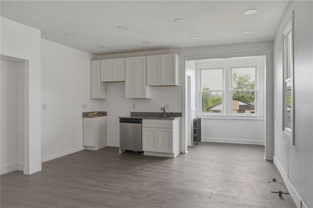 307 Birmingham Ave, Carrick, PA 15210