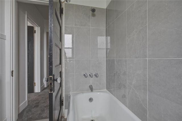 307 Birmingham Ave, Carrick, PA 15210