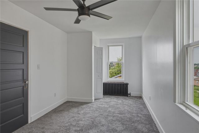 307 Birmingham Ave, Carrick, PA 15210