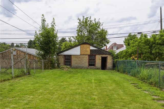 307 Birmingham Ave, Carrick, PA 15210