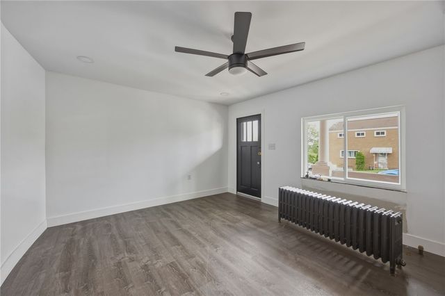 307 Birmingham Ave, Carrick, PA 15210