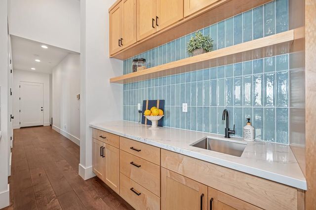 1794 Woodglen Dr, Folsom, CA 95630