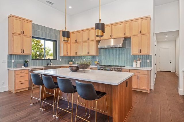1794 Woodglen Dr, Folsom, CA 95630