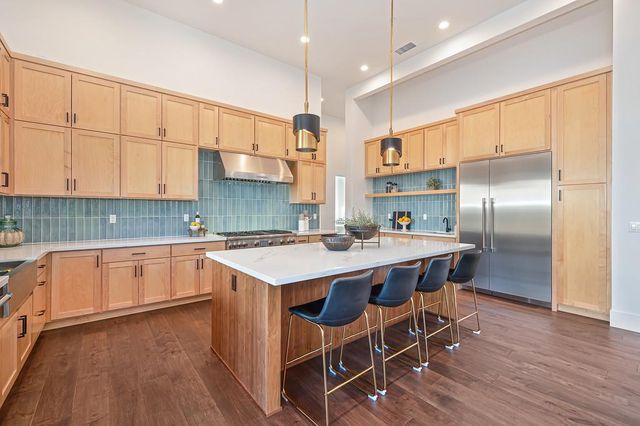 1794 Woodglen Dr, Folsom, CA 95630