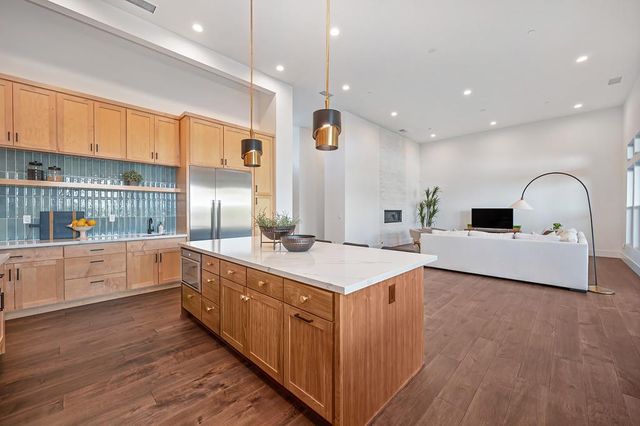 1794 Woodglen Dr, Folsom, CA 95630