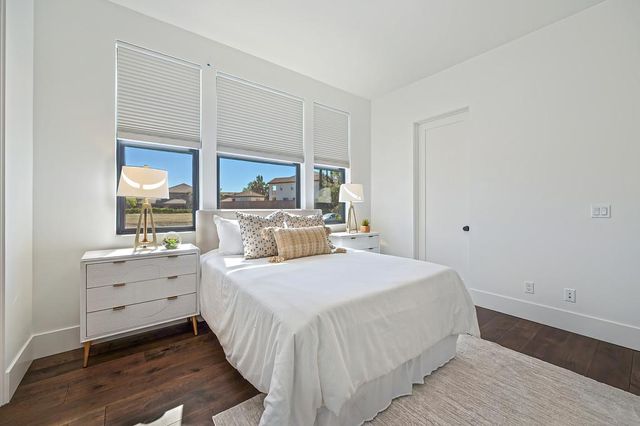 1794 Woodglen Dr, Folsom, CA 95630