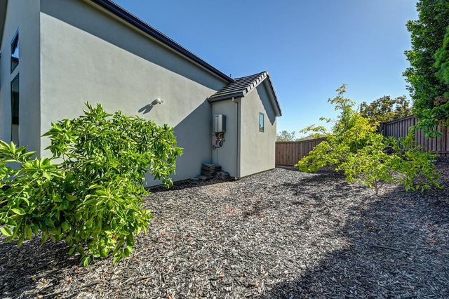 1794 Woodglen Dr, Folsom, CA 95630