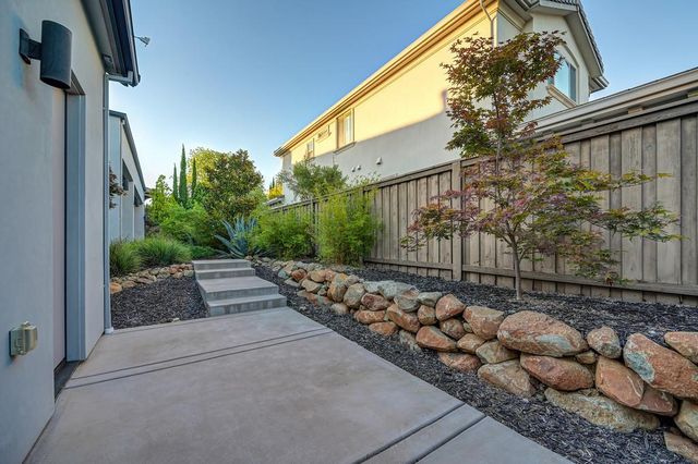 1794 Woodglen Dr, Folsom, CA 95630