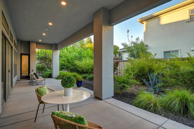1794 Woodglen Dr, Folsom, CA 95630