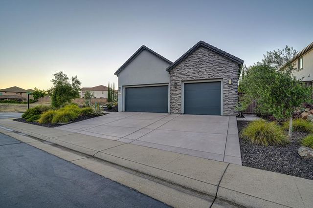 1794 Woodglen Dr, Folsom, CA 95630