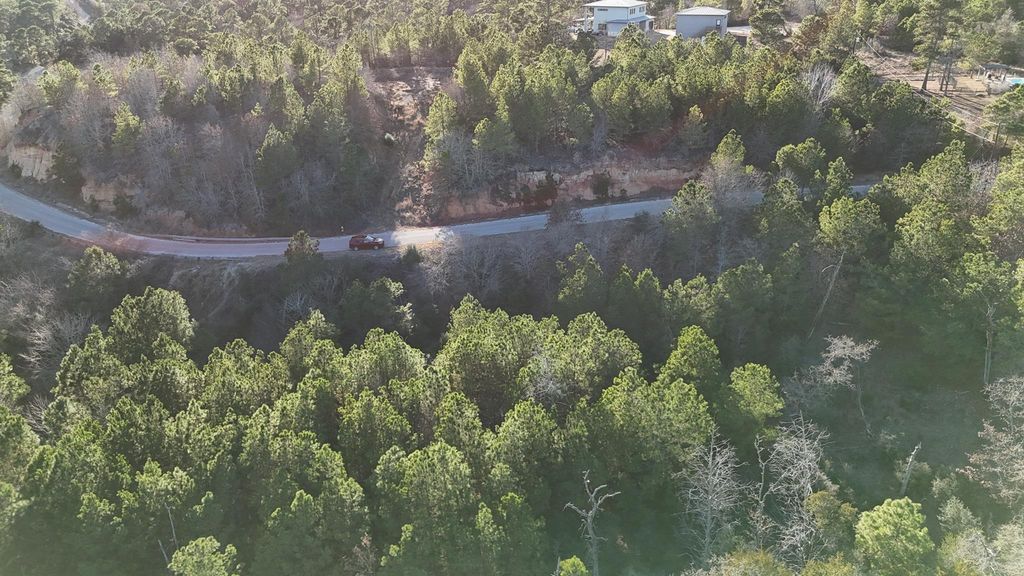 Lot 858 Mamalu DR, Bastrop, TX 78602