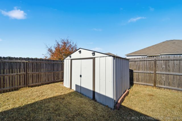 6057 E 147th Street S, Bixby, OK 74008