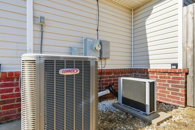 6057 E 147th Street S, Bixby, OK 74008