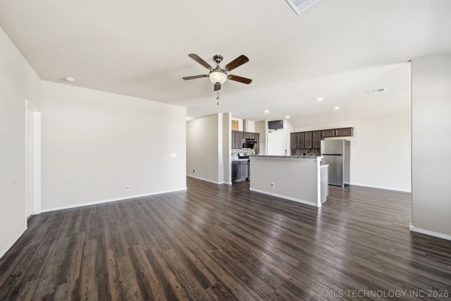 6057 E 147th Street S, Bixby, OK 74008