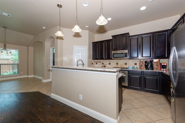 609 Rockhurst Trail, Keller, TX 76248