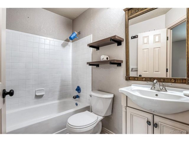 11913 E Kepner Dr, Aurora, CO 80012
