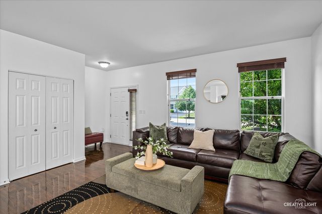2325 Brookstone Drive, Bolingbrook, IL 60490