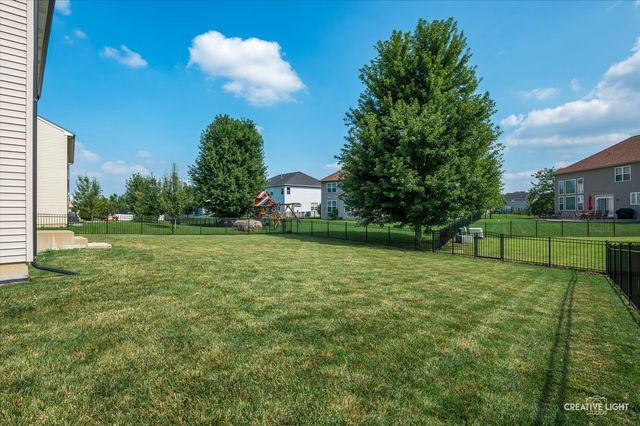 2325 Brookstone Drive, Bolingbrook, IL 60490