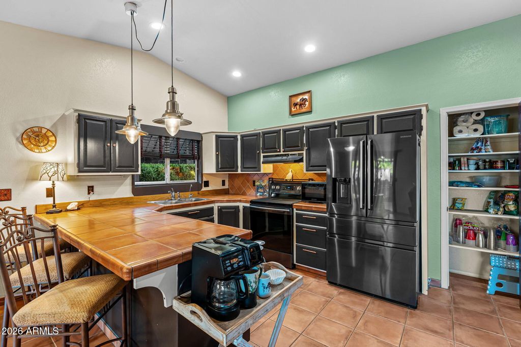 505 N SIERRA VISTA Drive, Wickenburg, AZ 85390 — photo 2