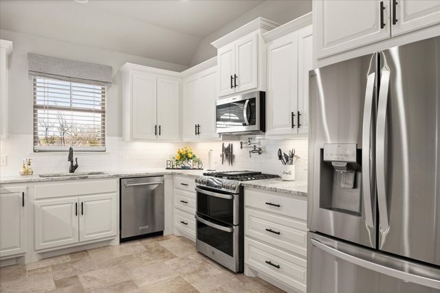 401 Acorn Trail, Granbury, TX 76049