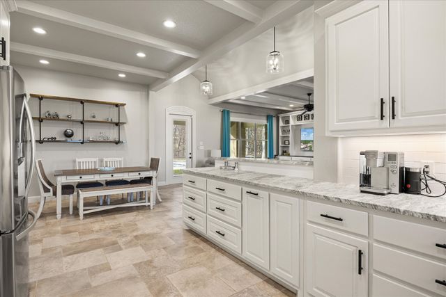 401 Acorn Trail, Granbury, TX 76049