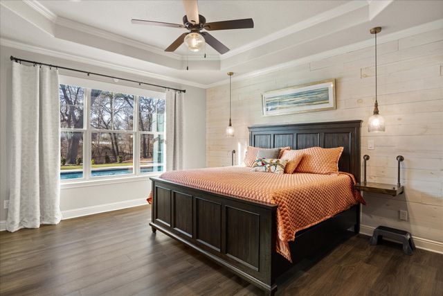 401 Acorn Trail, Granbury, TX 76049