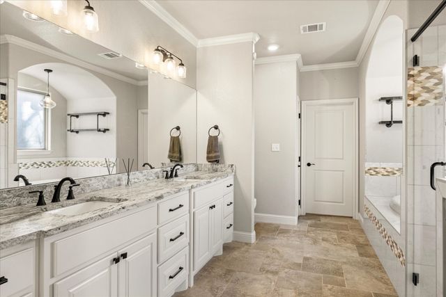 401 Acorn Trail, Granbury, TX 76049