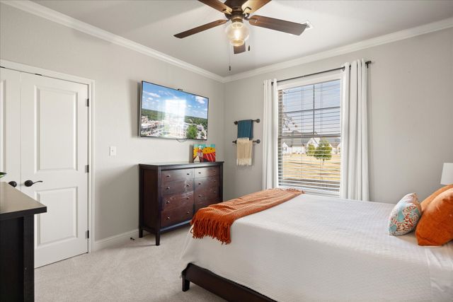 401 Acorn Trail, Granbury, TX 76049