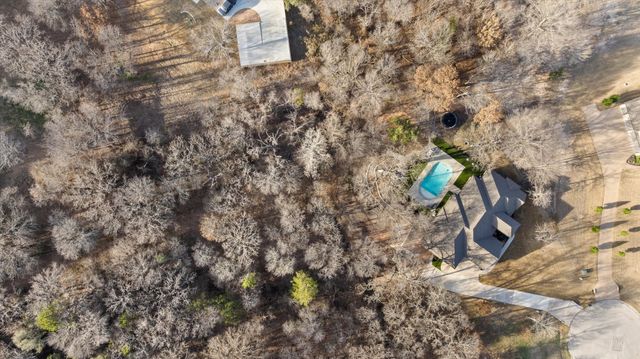 401 Acorn Trail, Granbury, TX 76049