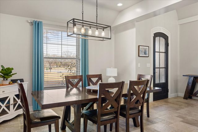 401 Acorn Trail, Granbury, TX 76049