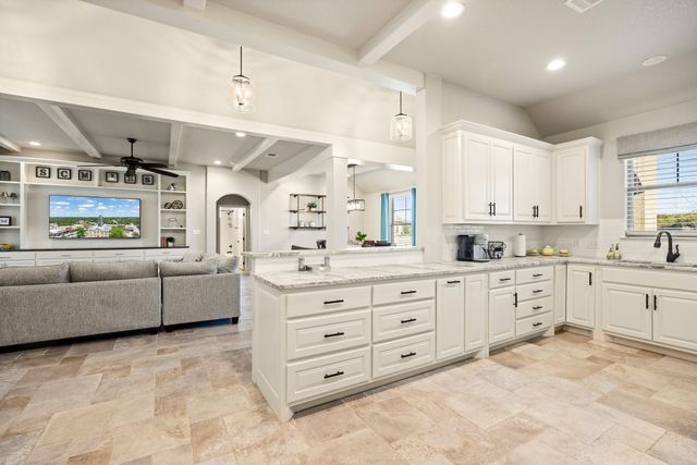 401 Acorn Trail, Granbury, TX 76049