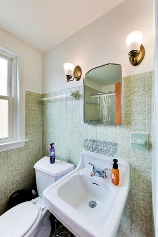 1630 Clarence Avenue, Berwyn, IL 60402