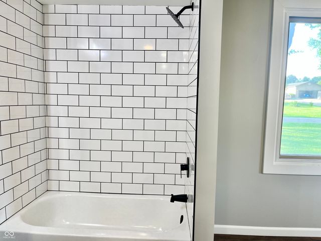 15841 E 265 N, Columbus, IN 47203