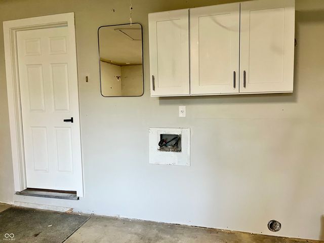 15841 E 265 N, Columbus, IN 47203