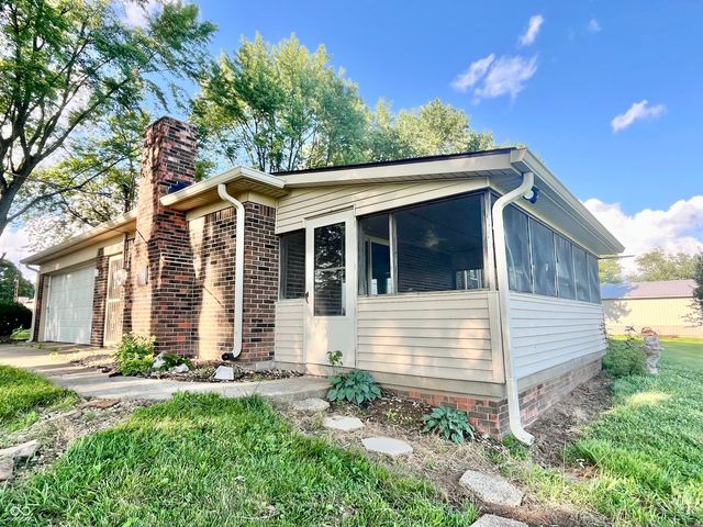 15841 E 265 N, Columbus, IN 47203