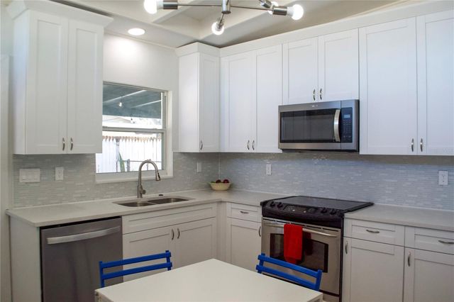 316 COUNTRY CLUB DRIVE, Oldsmar, FL 34677