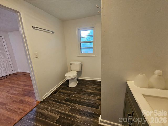 1641 Berkley Street SW, Lenoir, NC 28645