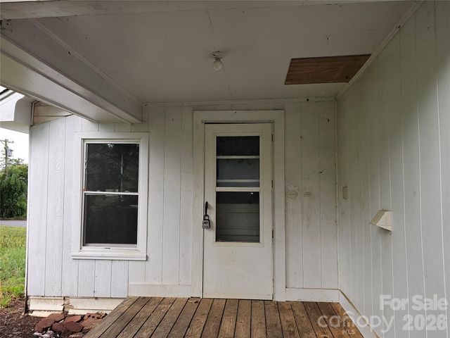 1641 Berkley Street SW, Lenoir, NC 28645