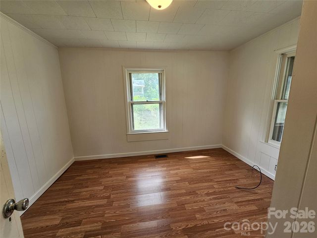 1641 Berkley Street SW, Lenoir, NC 28645