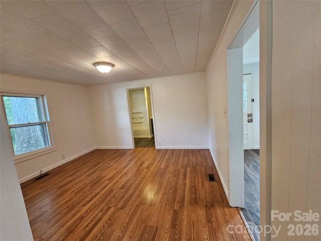 1641 Berkley Street SW, Lenoir, NC 28645