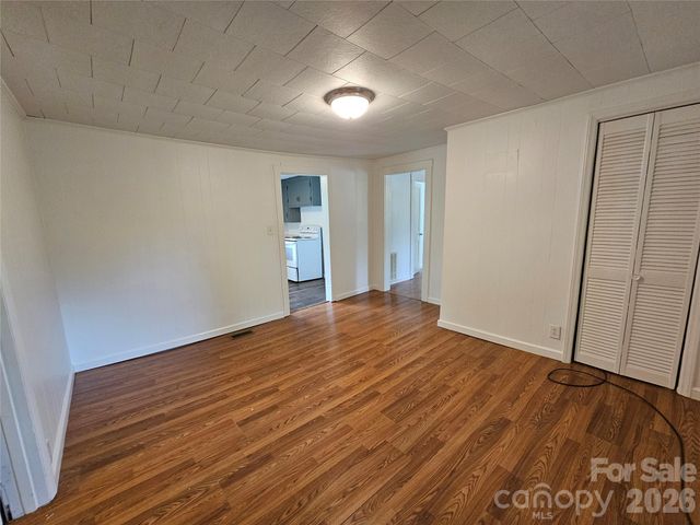1641 Berkley Street SW, Lenoir, NC 28645