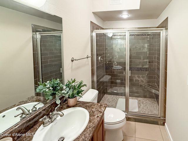 415 W WATERSIDE DR, 404 404, Post Falls, ID 83854